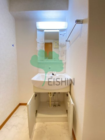イーストフルハウス