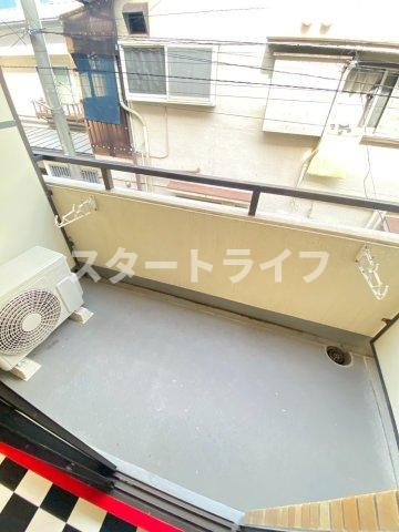 大阪市淀川区西三国３丁目の賃貸マンションのバルコニー