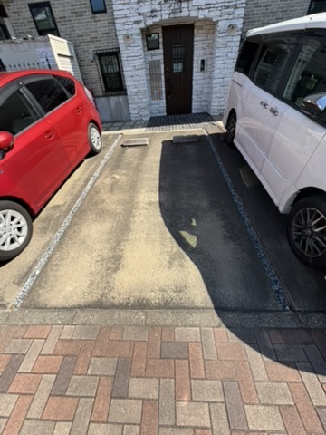 BRIQUE(ブリック)の駐車場