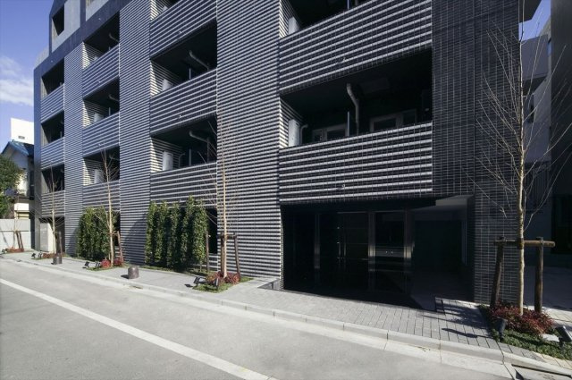 グラントゥルース東十条のエントランス