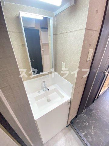 大阪市淀川区西三国３丁目の賃貸マンションの洗面所