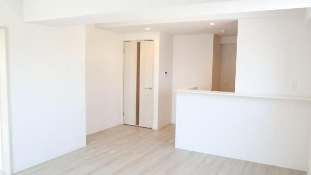 ＣＯＭＦＯＲＴ　ＲＥＳＩＤＥＮＣＥ　ＮＩＰＰＯＲＩ