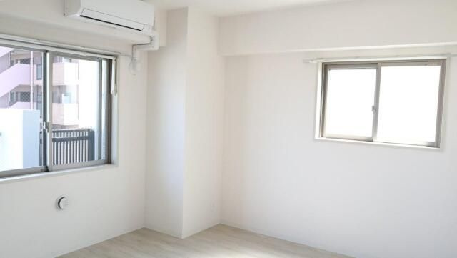 ＣＯＭＦＯＲＴ　ＲＥＳＩＤＥＮＣＥ　ＮＩＰＰＯＲＩの寝室