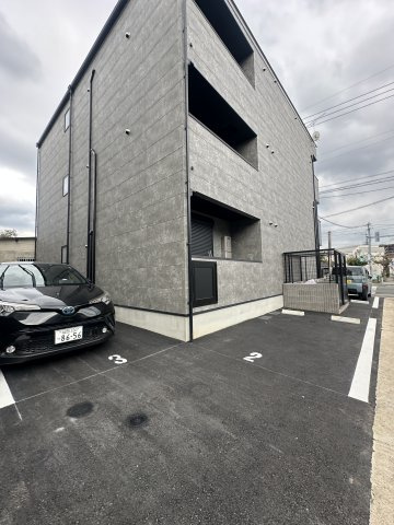 MUGINO BASEの駐車場