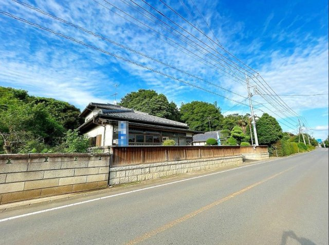 【前面道路含む現地写真】 | かすみがうら市宍倉　中古戸建
