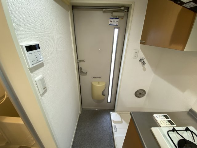 カーサベルデ中野の玄関|※参考写真（204号室）