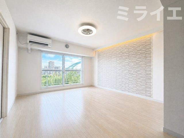 ラポール大通東の居間・リビング