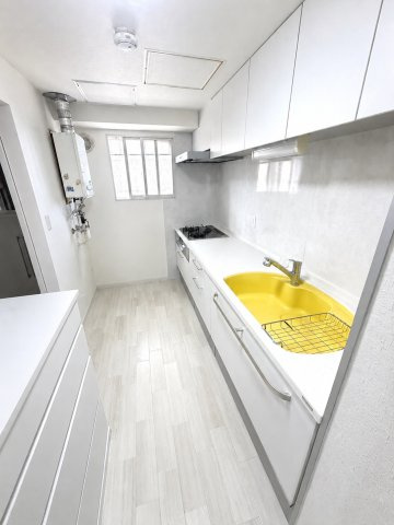 ラポール大通東のキッチン
