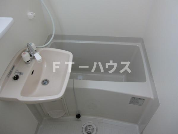ルミナス田尻の浴室