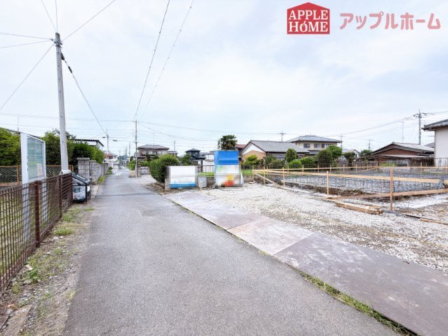 [新築住宅] 行田市桜町 全1棟の前面道路含む現地写真