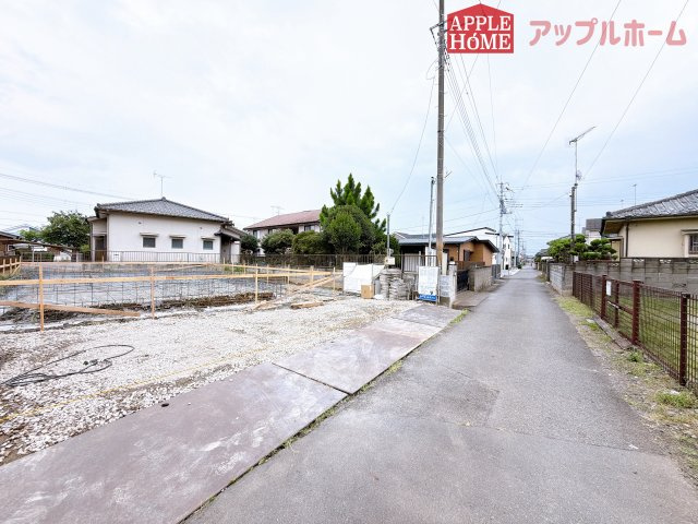 [新築住宅] 行田市桜町 全1棟の前面道路含む現地写真