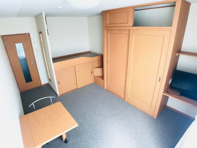 レオパレス山久の寝室