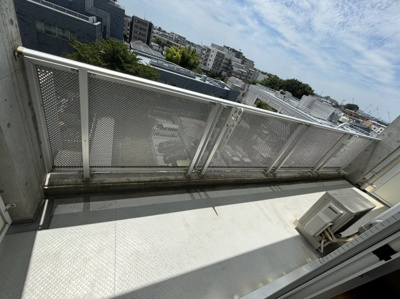 【バルコニー】