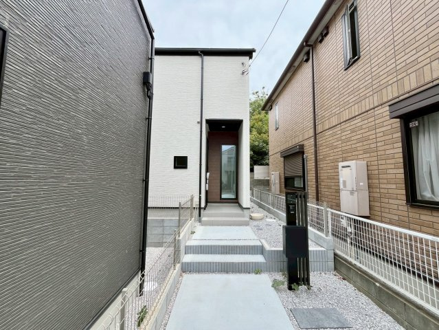 【仲介手数料無料】ふじみ野市新駒林4期―新築分譲住宅―限定2棟の外観|機能、品質、安全性など、建築・環境に求められる基本的な要件はもちろん、暮らしへの提案をも含んだ全体的な質の高さを感じて頂ける筈です。是非一度、現地をご覧になってみてください。