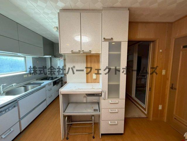 磯島茶屋町戸建　賃貸の居間・リビング|おしゃれな居間です