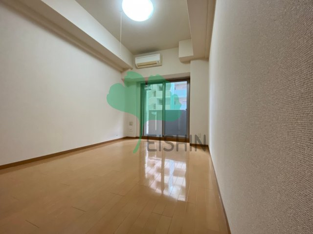 エステムコート博多駅前2セグティスの居間・リビング|アレンジ自由自在の広々空間です！