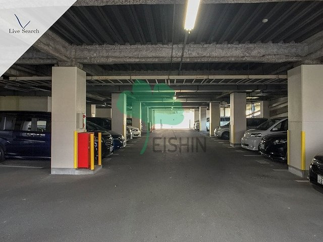 パロス美野島の駐車場