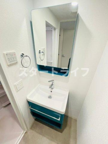 大阪市東淀川区西淡路１丁目の賃貸マンションの洗面所
