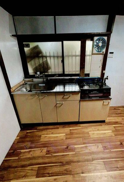 ●津市港町 中古戸建のキッチン