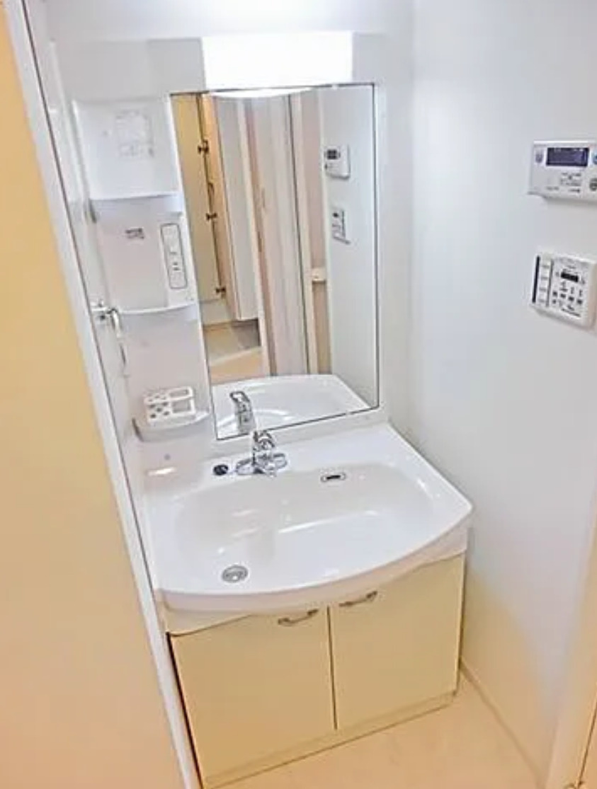 アイル日暮里弐番館の独立洗面台