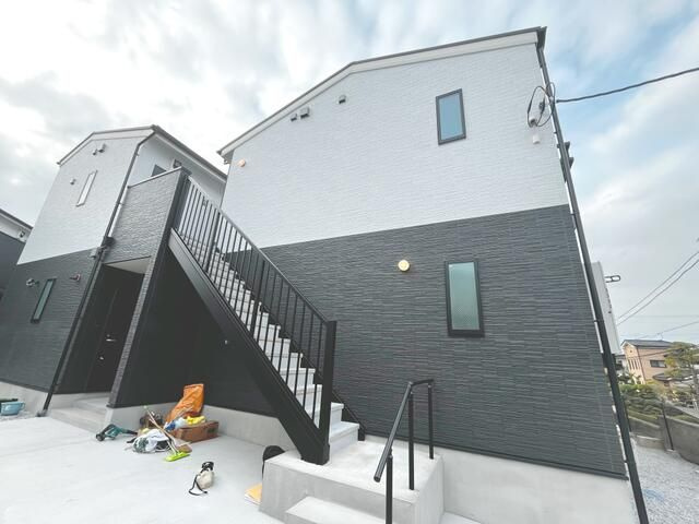 松戸市上本郷のアパートの外観