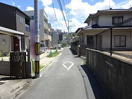 南区向洋大原町の前面道路含む現地写真
