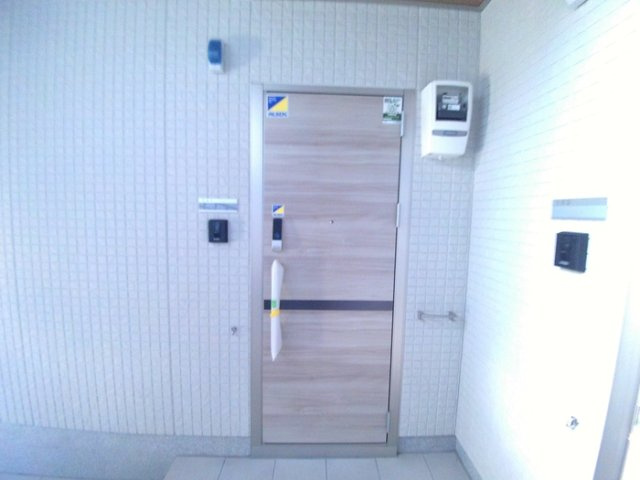 セレスティア荒子四丁目の玄関|明るい玄関です