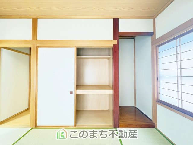 小山市雨ケ谷新田再生住宅の収納|和室の収納スペースは中棚が付いてますので、お布団をしまうのに最適です♪
