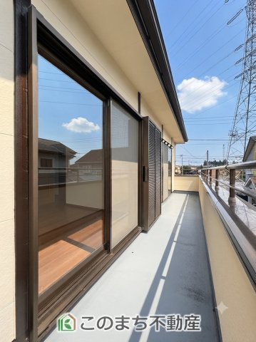 小山市雨ケ谷新田再生住宅のバルコニー|陽当たり良好で、晴れた日には洗濯物がカラッと乾きますね
