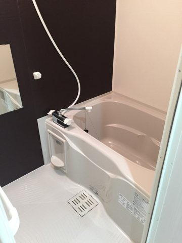 フジパレス八坂町の浴室|別タイプの参考写真