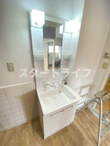 大阪市東淀川区西淡路２丁目の賃貸マンションの洗面所