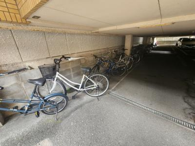 中原マンションの駐車場|駐輪場は北側マンション1階