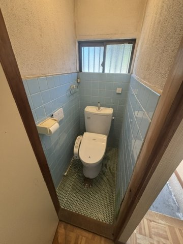 【DIY向け中古戸建】南向き×前道5.9m！地下鉄歩8分のトイレ