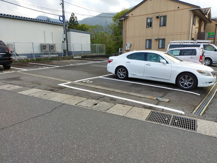 サニーコート義景　Ｂの駐車場