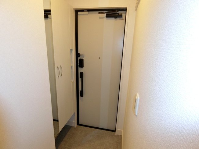 【玄関】Ｄ－ｒｏｏｍフィオレンテ富沢西