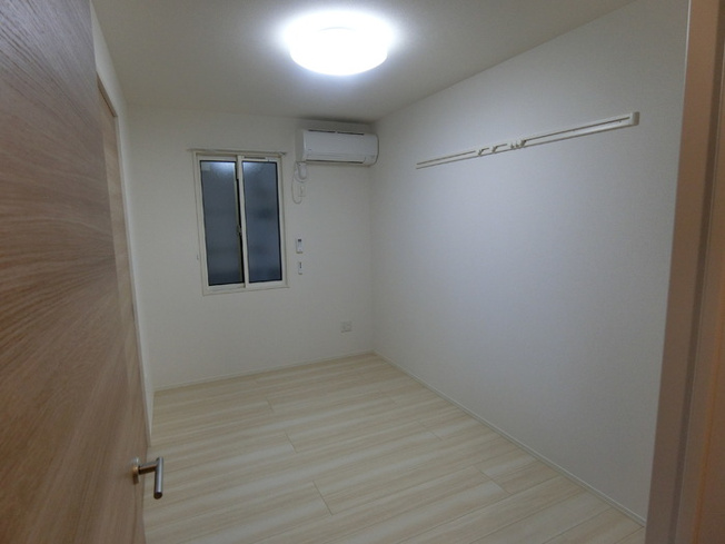 【寝室】Ｄ－ｒｏｏｍフィオレンテ富沢西