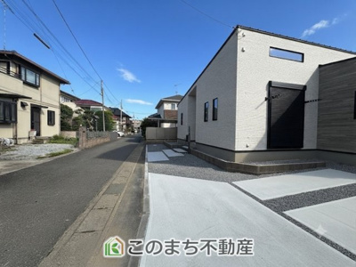 【前面道路含む現地写真】 | クライン小山市間々田第4期　  | 前面道路が広いので、陽当り・解放感◎になっております！
