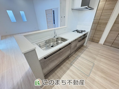 【キッチン】 | クライン小山市間々田第4期　  | 人気の対面式キッチン☆料理をしながらご家族とコミュニケーションが取れます♪