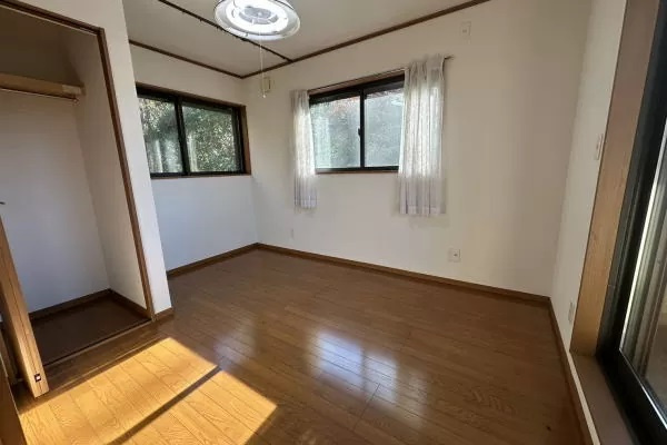 熱海市　あじろ南熱海が丘の洋室