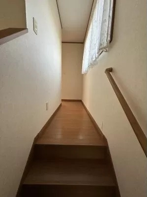熱海市　あじろ南熱海が丘の内装|階段