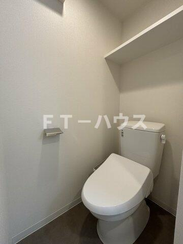 ケイディーエックスレジデンス原木中山のトイレ