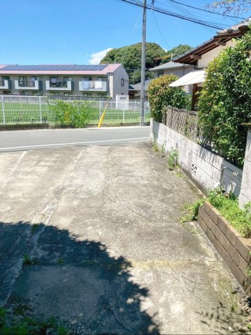 那珂川市恵子5丁目 中古戸建の駐車場|カースペースです！