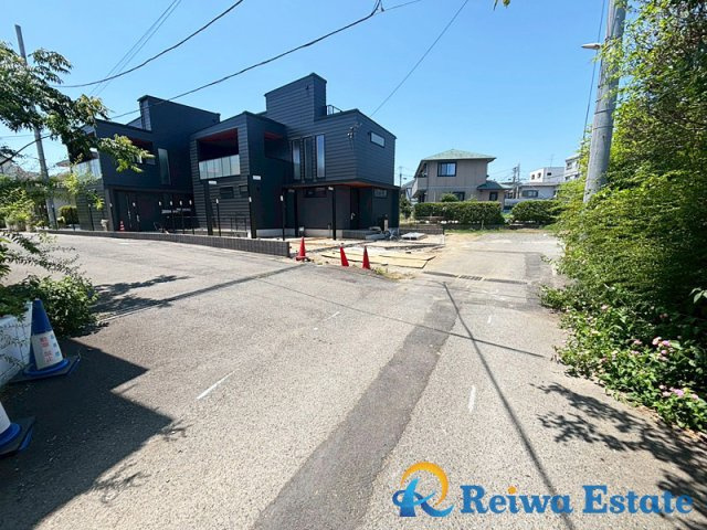 新築戸建　藤沢市辻堂新町2丁目の前面道路含む現地写真