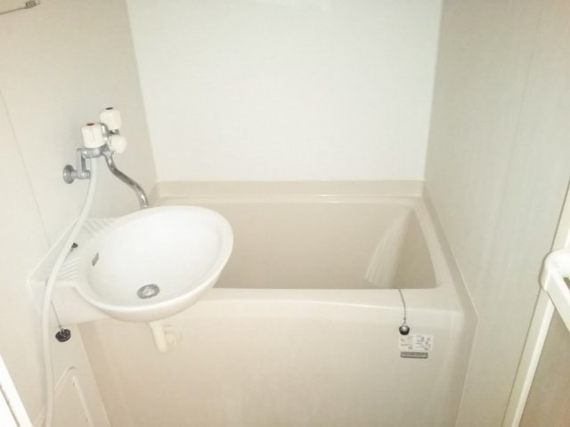 レオパレスみらい平の浴室|画像5