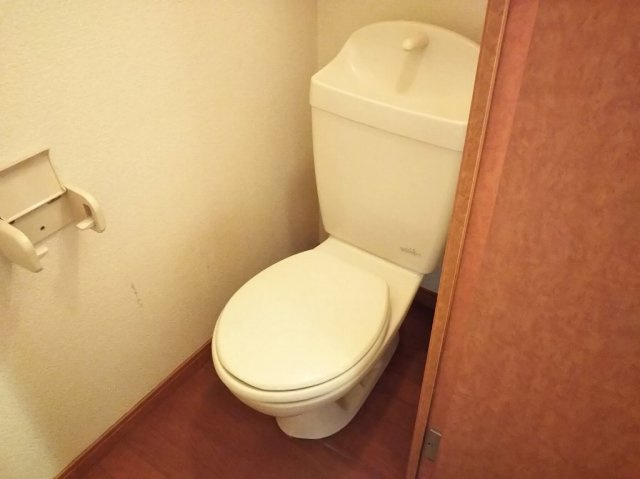 レオパレスシモツマのトイレ|画像6