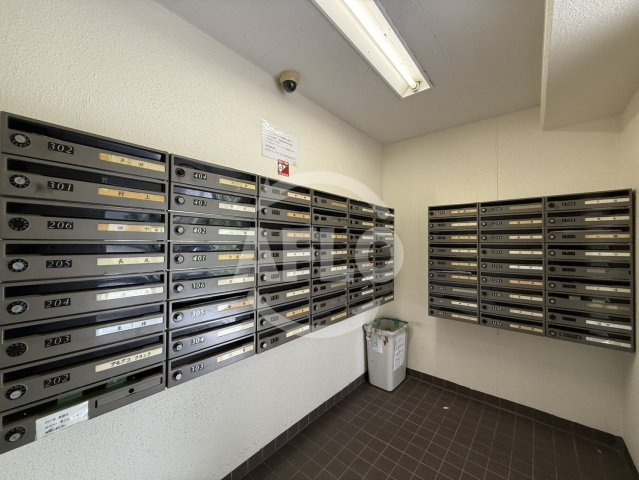 クローバーハイツ市岡　市岡小学校のその他共用部分|クローバーハイツ市岡　メールボックス