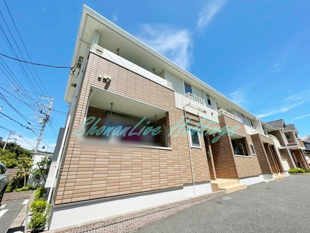 鎌倉市大町３丁目のアパートの外観