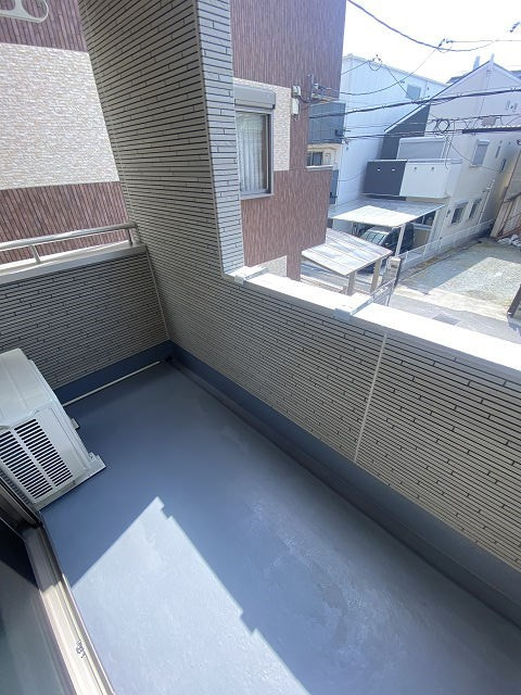 リブリ oak 出屋敷のバルコニー