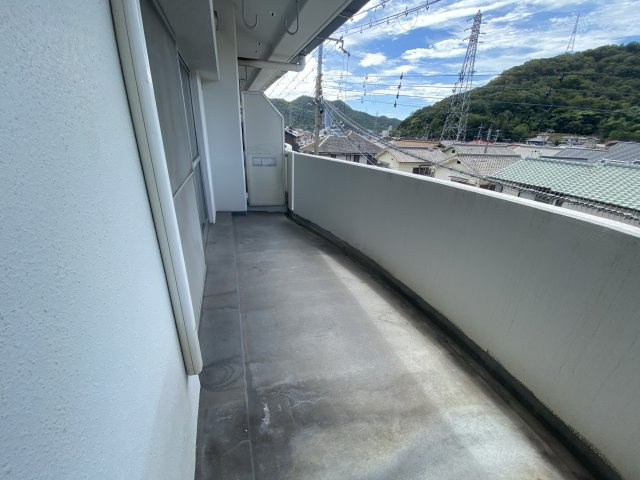 メゾン芳村のバルコニー