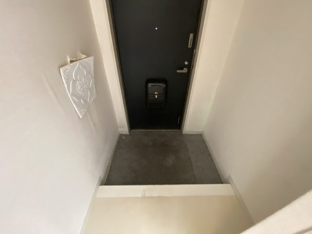 メゾン芳村の玄関